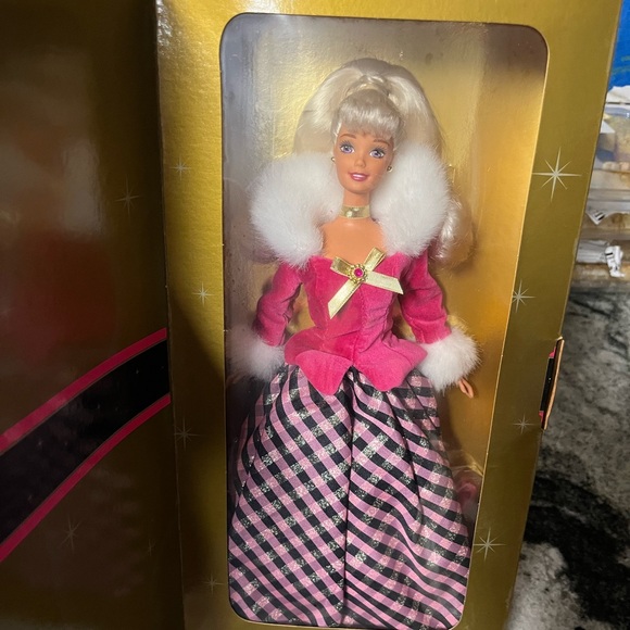 Barbe Wnter Rhapsody Doll - Avon Exclusve 2nd n a Seres Specal